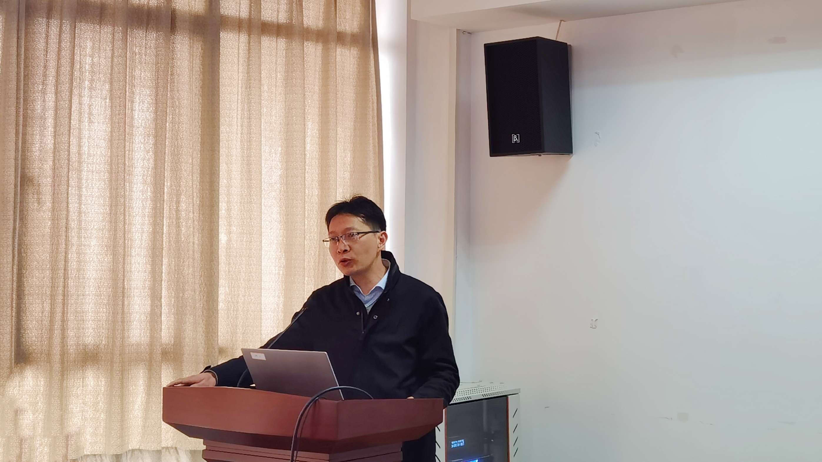 沈绍伟.jpg 沈绍伟.jpg